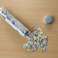 Viele denken, sie bräuchten eine Pinzette, um dieses Puzzle zu puzzeln – aber man kann sehr gut mit den Teilen arbeiten.
