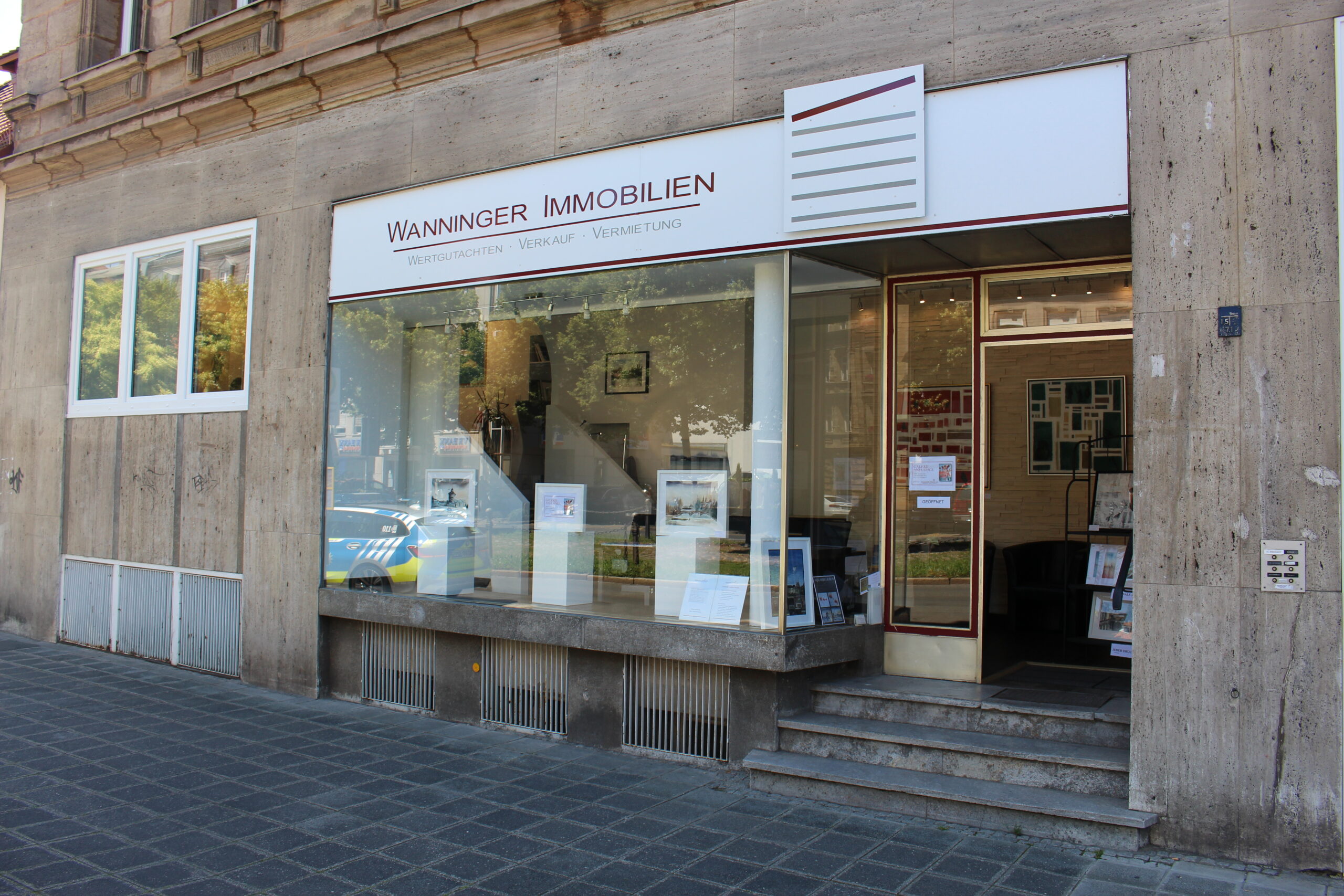 Company Eine Immobilienfachwirtin? Eine Galerie? Ein Haus? Syelle & Alemash – So schmeckt Afrika?