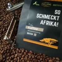 Dieser außergewöhnliche Kaffee mit Whiskyfassreifung entstand in Kooperation mit den Whiskyfreunden Noris und der Kaffeewerkstatt Kucha.