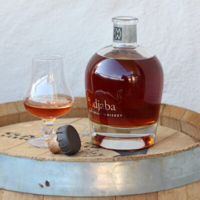 Wir freuen uns, den ersten namibischen Whiskey anbieten zu können!