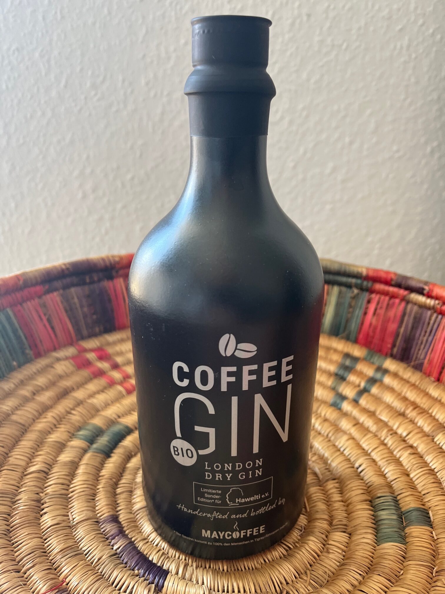 Heute sind sie eingetroffen; im Shop ist der Coffee-Gin ja bereits bestellbar…