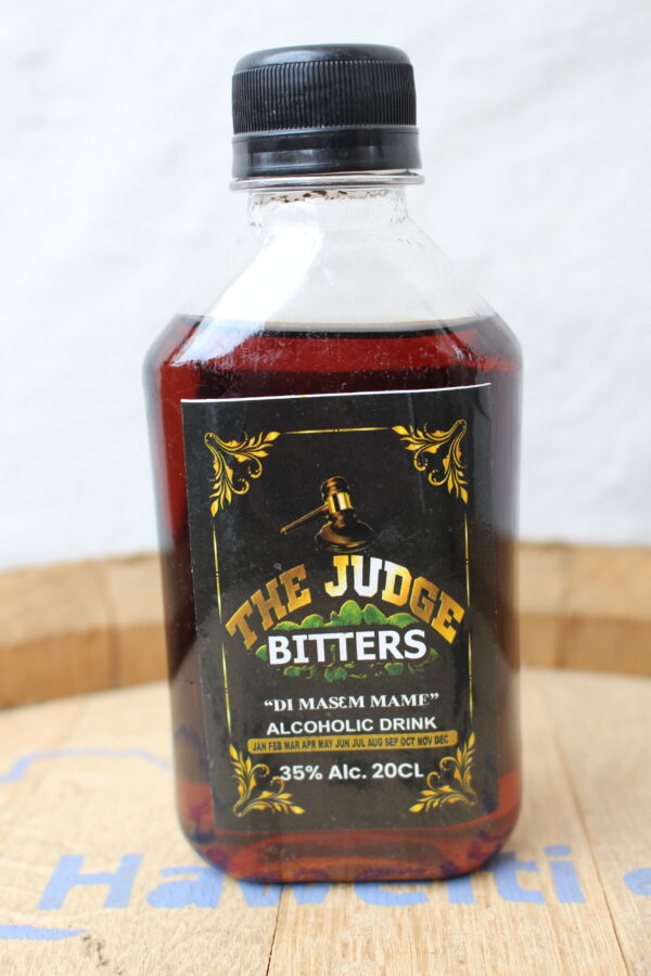 The Judge Bitters – Bild 2